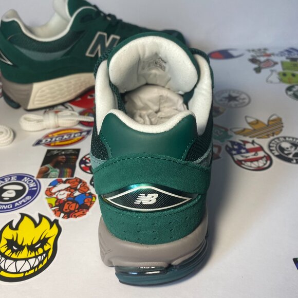 New Balance 2002R Green Marsh - M2002RFK - Size 10 Men - Picture 8 of 10